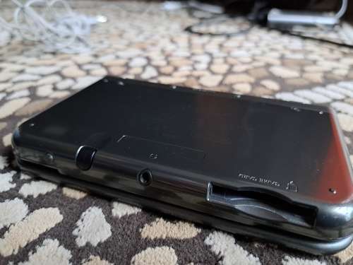 New Nintendo 3DS XL Black (Nintendo 3DS)