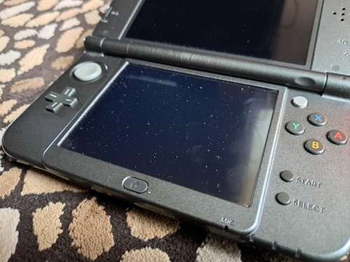 New Nintendo 3DS XL Black (Nintendo 3DS)