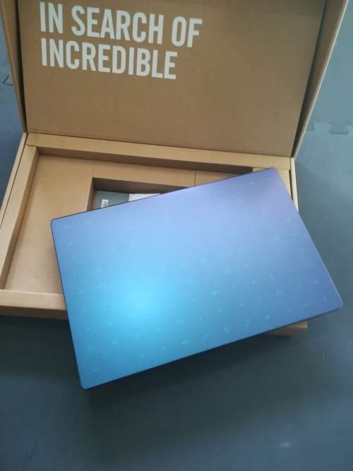 ASUS E410 4GB ram 128GB memory