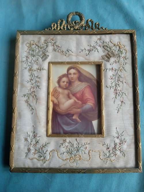 Early 1930s, Gilt metal frame,Inside picture print of Madonna and child