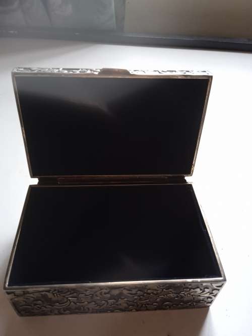 Beautiful solid jewellery box with navy blue velvet interior. Silver Metal alloy