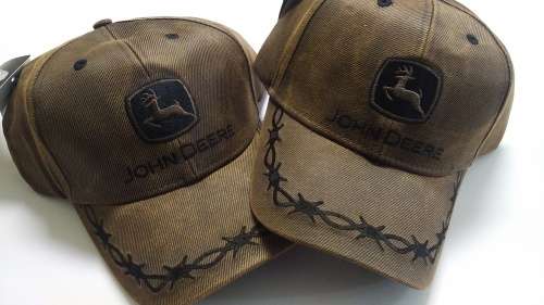 --------JOHN DEERE CAP--------
