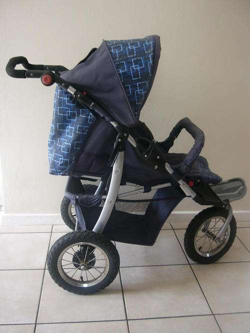 3 WHEELER 'MAMA LOVE' PRAM/JOGGER