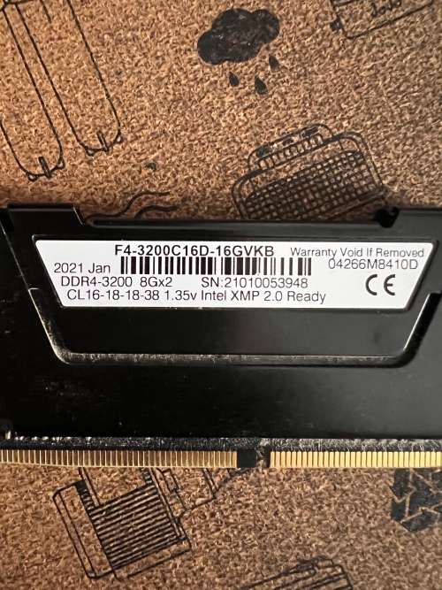 G.Skill F4-3200C16D-16GVKB Ripjaws V Series 16GB (2x8GB) DDR4-3200MHz CL16 1.35V Black deskt