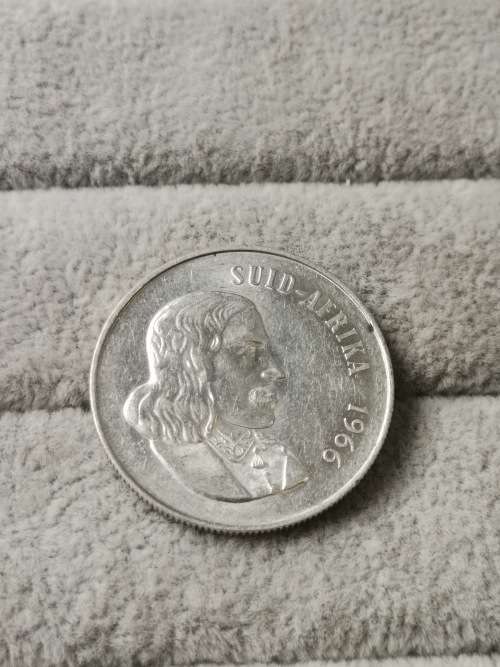 1966 Afrikaans Silver R1 (Tagged Ear)