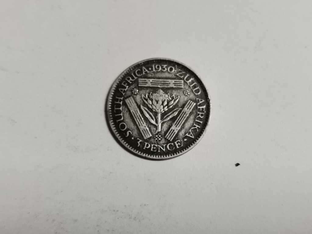 **R1 Auction**  Union 1930 Threepence