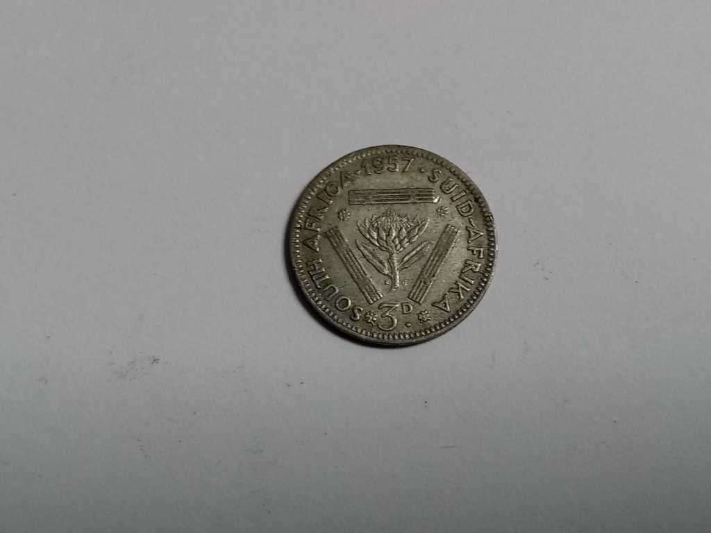 Union 1957 Threepence - Lamination ERROR