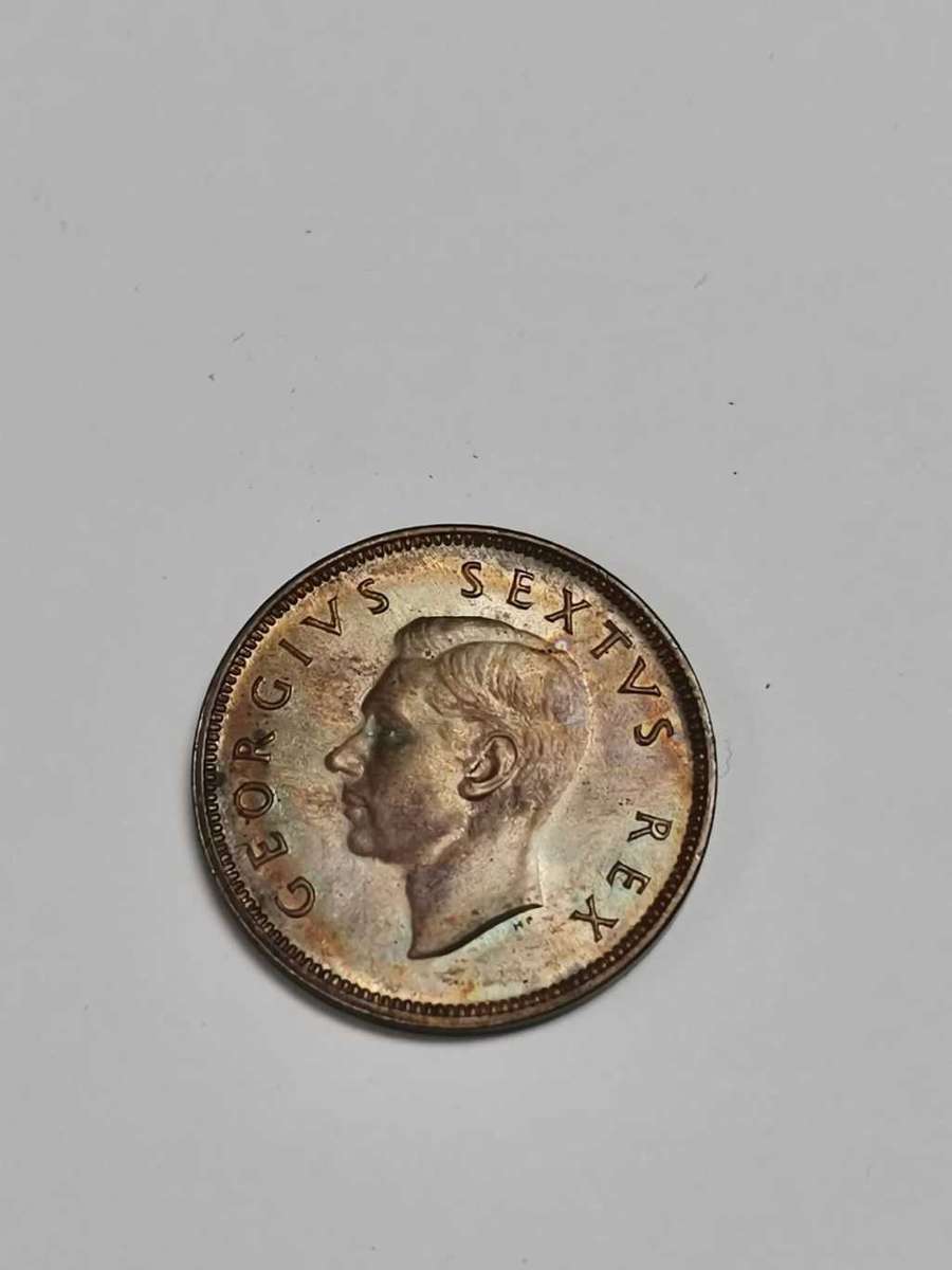 **R1 Auction**  Union 1/2 Penny 1951 - Beautiful condition
