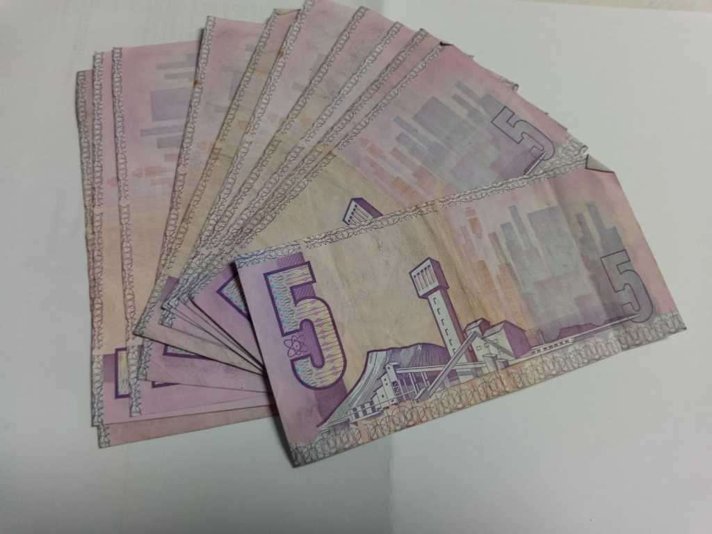 **R1 Auction**  Five Rand Note G de Kock