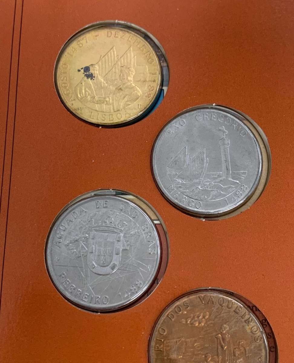 DIAS88 Booklet Coin Set