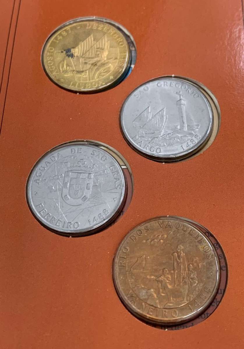 DIAS88 Booklet Coin Set