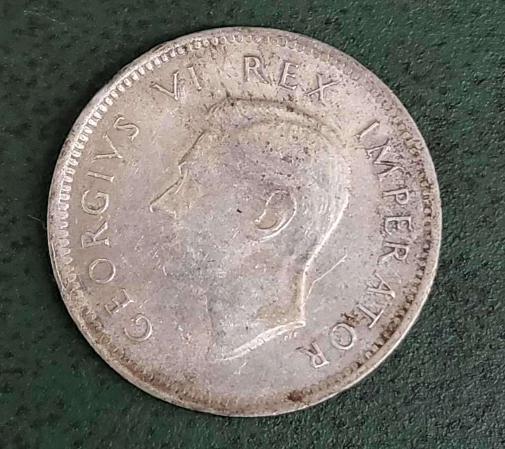 Union Sixpence 1945 - Excellent condition