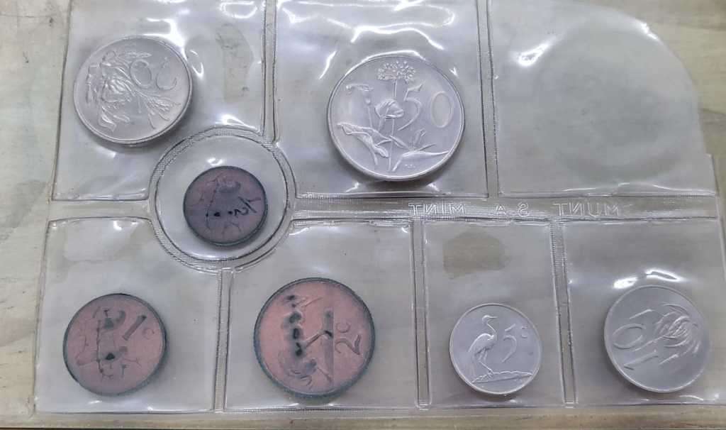 **R1 Auction** SA 1972 Mint Pack Coin Set-Without R1