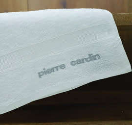 PIERRE CARDIN 100% PURE COTTON HAND TOWEL MARKET VALUE R150