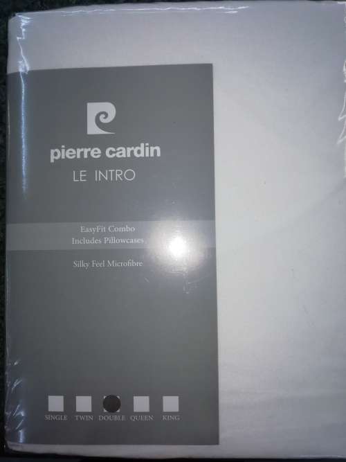 BED SHEET AND BASE COVER (NIGHT FRILL) IN ONE! PIERRE CARDIN BRAND INCLUDES 2 PILLOW CASES KING