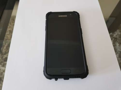 Samsung Galaxy S7 with FREE Rugged Cover