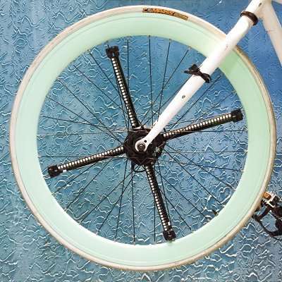 2 x Xuanwheel Bike Wheel Lights - iOS + Android App,1950mAh Battery