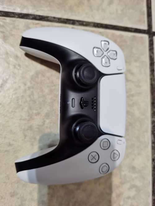 Playstation 5 Disc edition and 2 Games