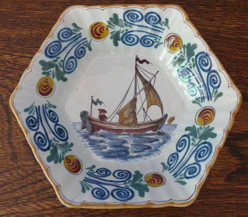 A DUTCH "WORKUM" OCTAGONAL BOWL