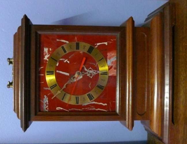 BEAUTIFUL MARPLE AND WOOD CLOCK