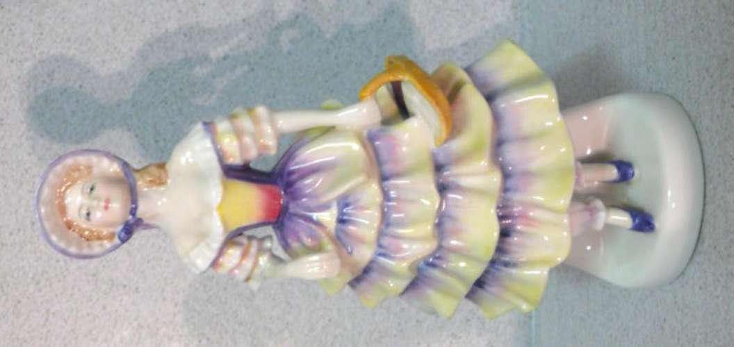 ROYAL DOULTON "MEG" HN 2743 -FANTASTIC CONDITION - CRAZY START!