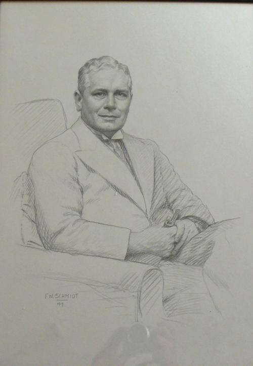 F.W. SCHMIDT (GERMAN XIX-XX CENTURY) - EXQUISIT PORTRAIT OF A GENTLEMAN