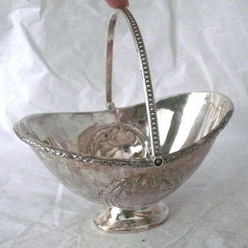 Exquisit Silver Plated Sugar Bowl with Handle in excellent condition!