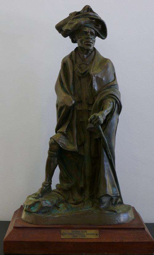 Owen LLEWELLYN-DAVIS (South African 1950) - BRONZE - XHOSA MAN - Value over R60.000,00 - No Reserve!