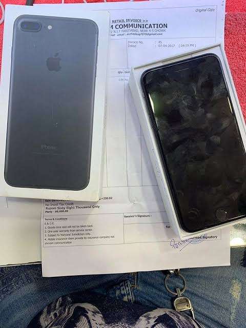 APPLE IPHONE 7 PLUS 64GB - SEALED IN BOX ***