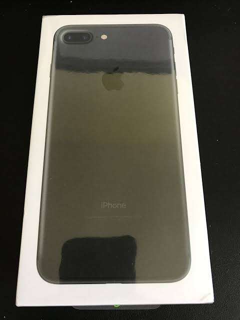 APPLE IPHONE 7 PLUS 64GB - SEALED IN BOX ***