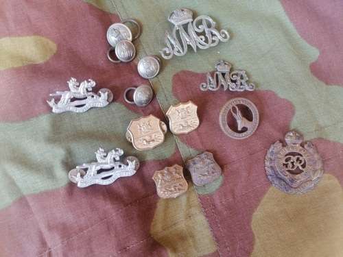 Mixed lot of badges, Some WW2
