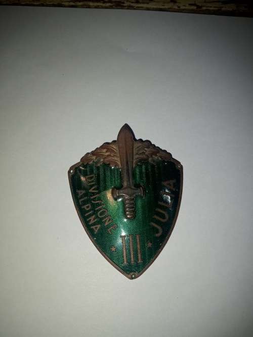 WW2 Italian 3rd Alpine Division Julia Metal Arm Badge
