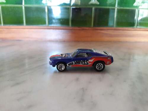 1/64 Hotwheels Ford Mustang Mach 1