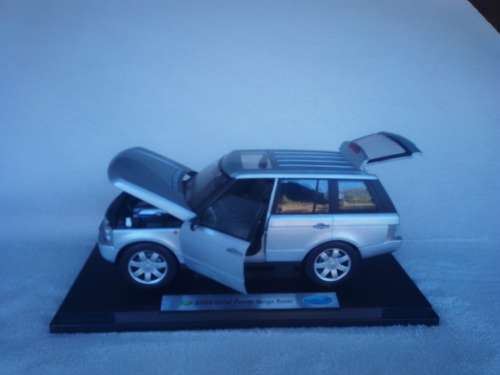 Welly 1/18 2003 Land Rover Range Rover
