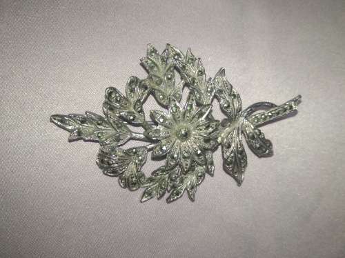 Vintage Costume Brooch