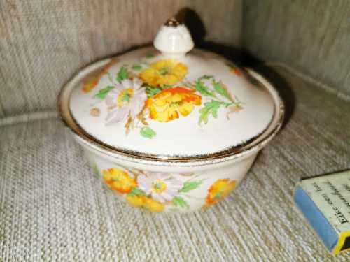 Beautiful Alfred Meakin sugar Pot