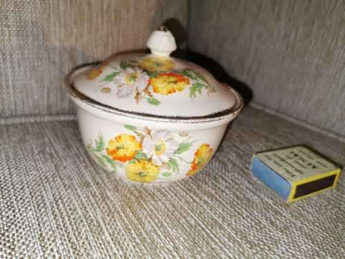 Beautiful Alfred Meakin sugar Pot