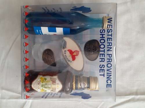 Miniature Western Province Shooter set Still sealed