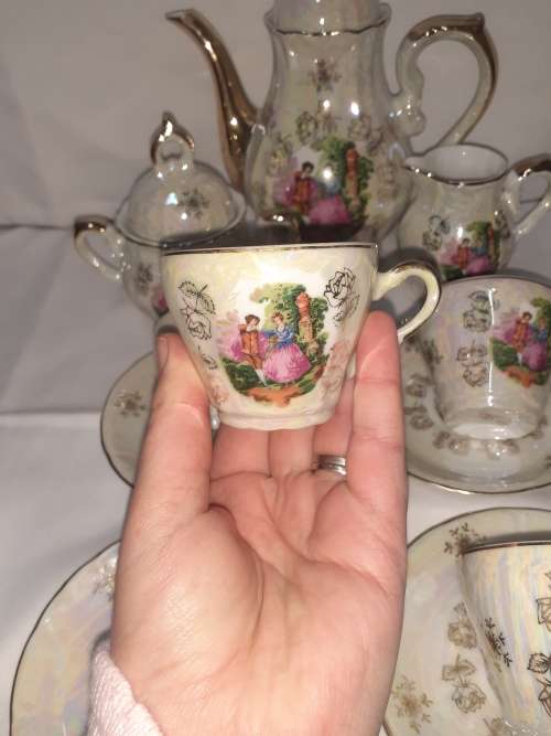 Stunning Vintage Tea set