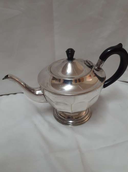 Beautiful EPNS Coffee Pot