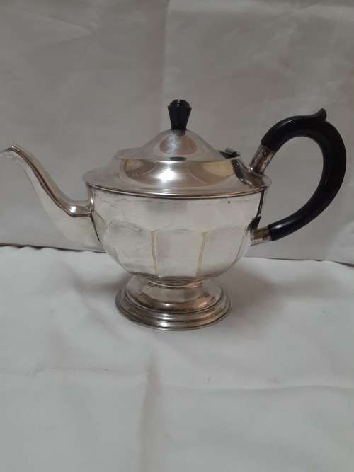 Beautiful EPNS Coffee Pot
