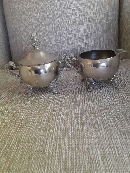 Beautiful EPNS Milk and Sugar Pot
