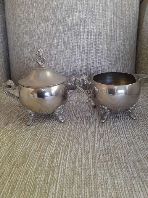 Beautiful EPNS Milk and Sugar Pot