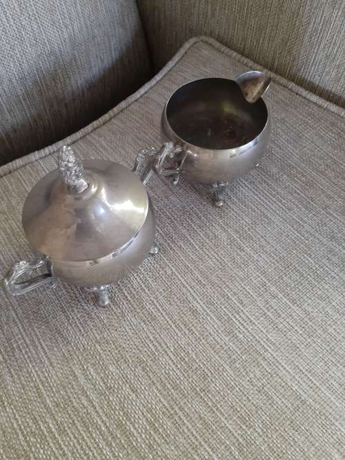 Beautiful EPNS Milk and Sugar Pot