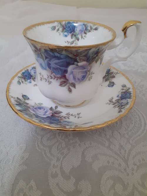 Royal Albert Moon Light Rose Coffee dio