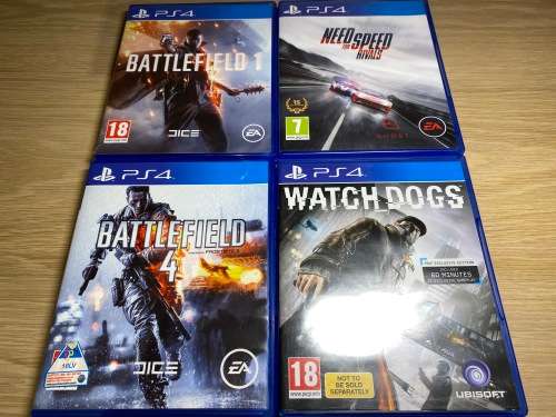 Playstation 4 , 2 Controllers , 4 Games and Charging dock Bundle