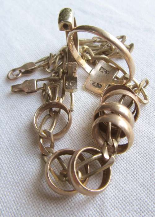 SOLID 9 CARAT GOLD~BRACELET 22 CM~SIGNET RING~SINGLE EARRING MALE~7 8MM FRIENDSHIP RINGS