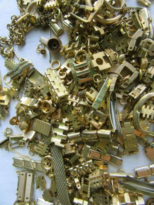 PLEASE READ~PILE GOLD JEWELLERY BITS, CHAINS NECKLACES, WATCH STRAPS SOME 375
