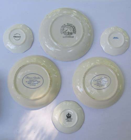 FAMOUS NAME COLLECTION CERAMIC PIN TRAYS INCLUDING VICTORIA SECRET VGC