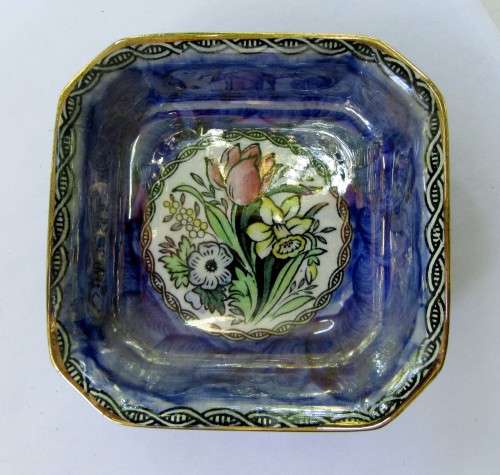 FAMOUS NAME COLLECTION CERAMIC PIN TRAYS INCLUDING VICTORIA SECRET VGC